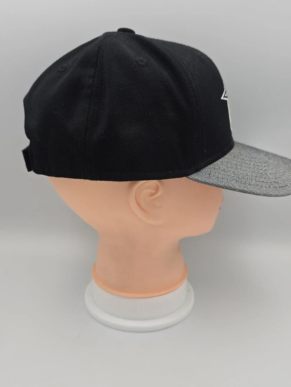 Reebok 2017 NHL All Star Game Los Angeles Adjustable Hat